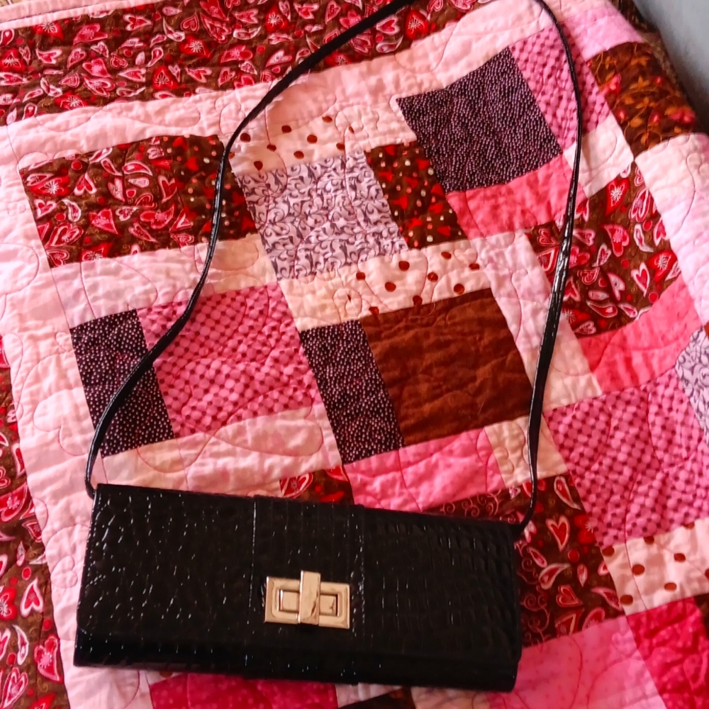 LaRegale textured Bag